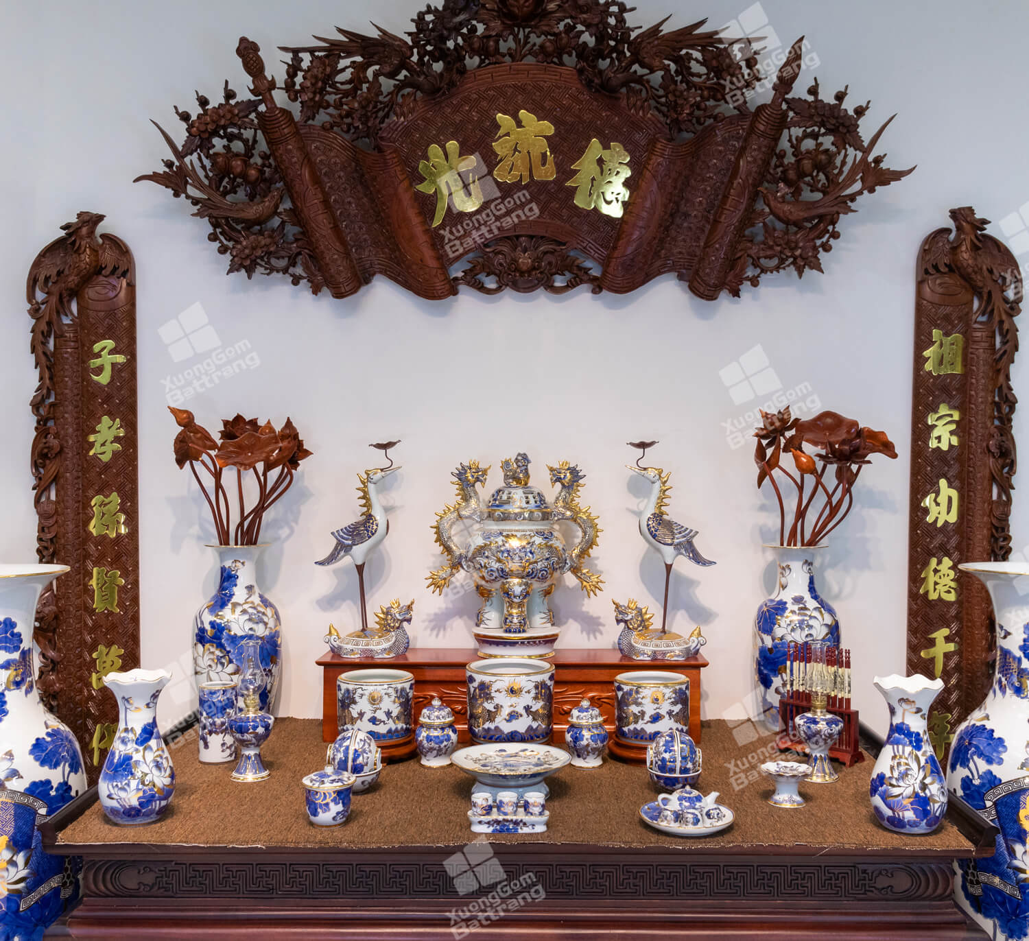 Bộ đồ thờ từ đường vẽ vàng - Cửa hàng gốm sứ Bát Tràng